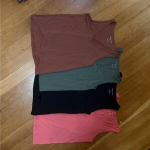 Unbound Merino LOT v-neck tanks